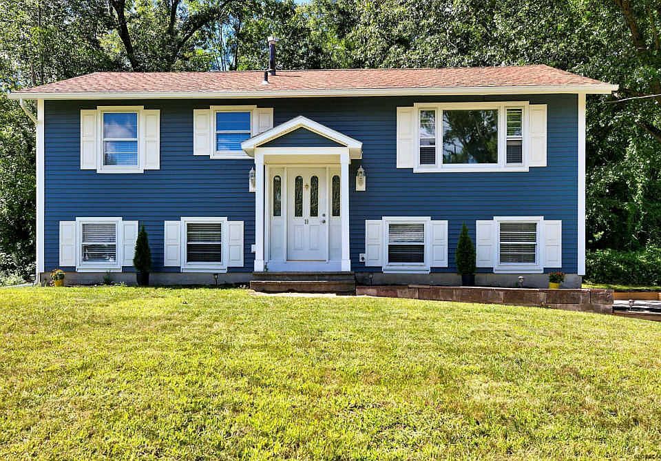 1st image of 19 Manchester Dr