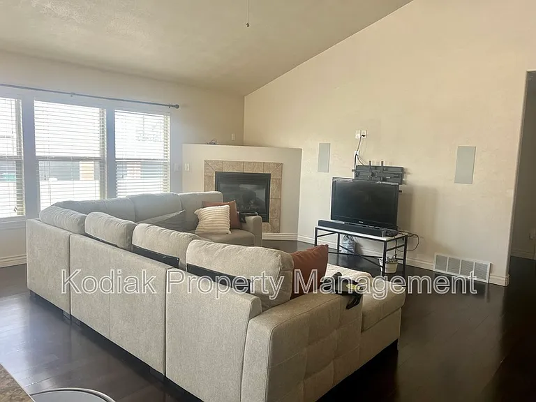 11114 S Aspen Gate Ct — Photo 12