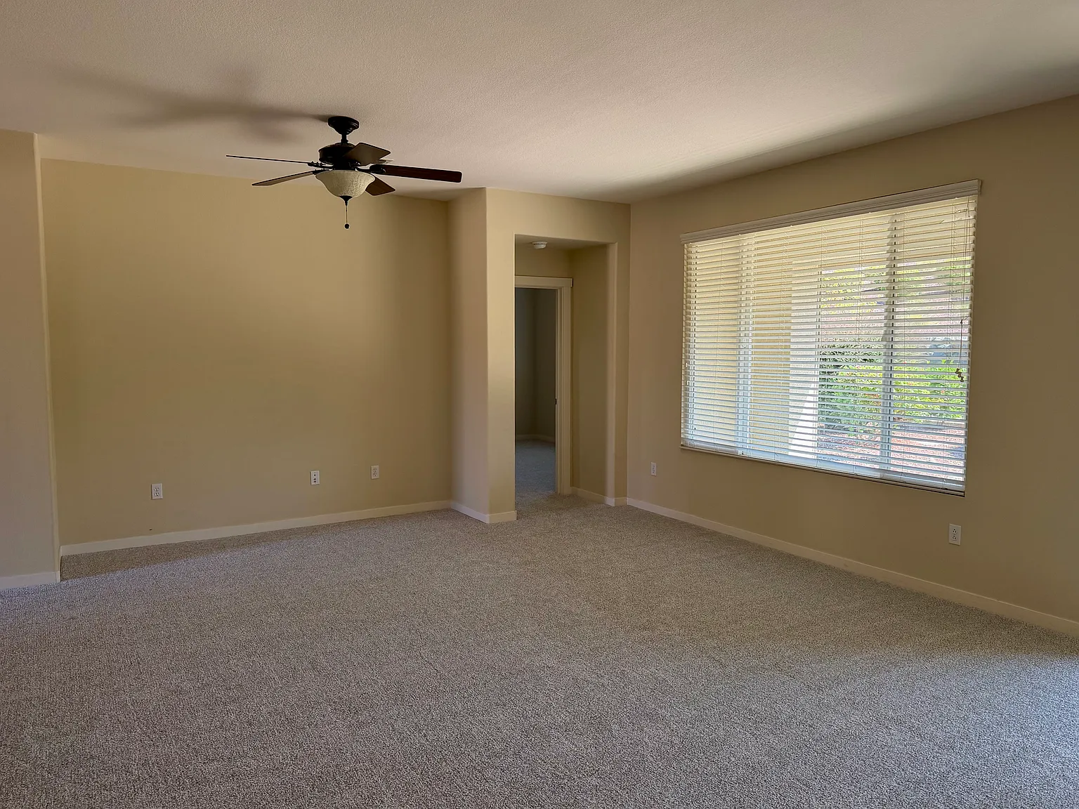 2 bed, 1764 sqft, $2,750 — Photo 2