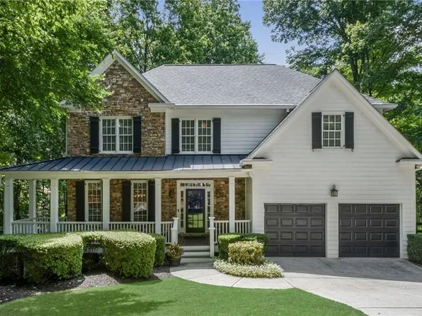3060 Burlingame Dr, Roswell, GA 30075