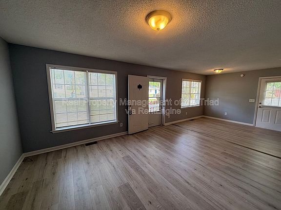 2nd image of 1014 Tuscaloosa St