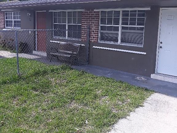 4th image of 71 NW 183rd Ter