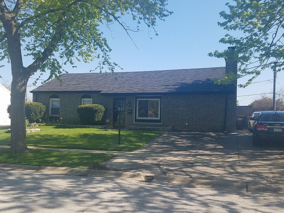 1st image of 4741 Laurel Dr