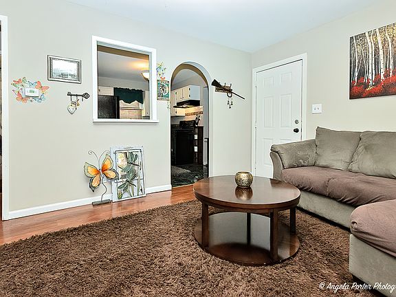 5th image of 4517 Clearview Dr