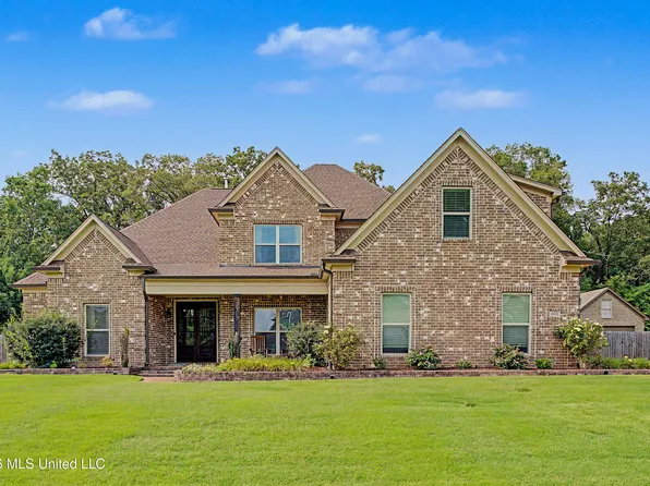 4592 Bakersfield Dr, Nesbit, MS 38651