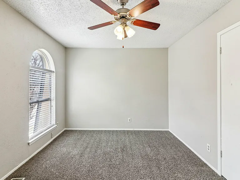 MB Arlington — Photo 20