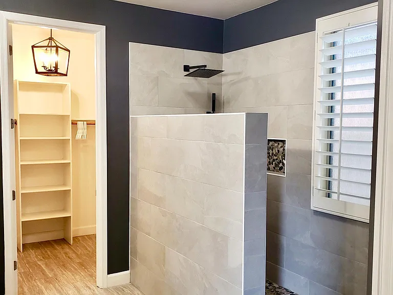 381 W Wisteria Pl — Photo 12
