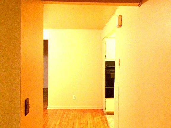 4th image of 3864 Paulding Ave