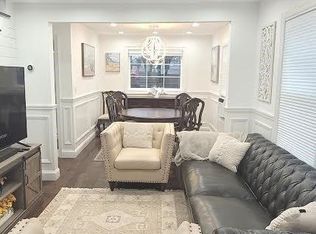 1051 Hempstead Ave, Hempstead, NY 11550