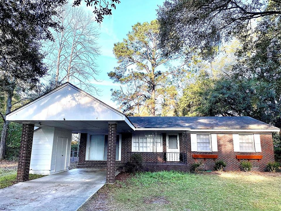 1st image of 4 Pomona Cir
