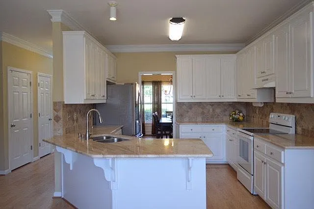 155 Ruby Forest Pkwy — Photo 17