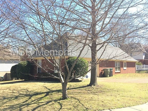 3rd image of 1746 Dartford Dr