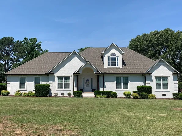 215 Beasley Dr, Lexington, TN 38351