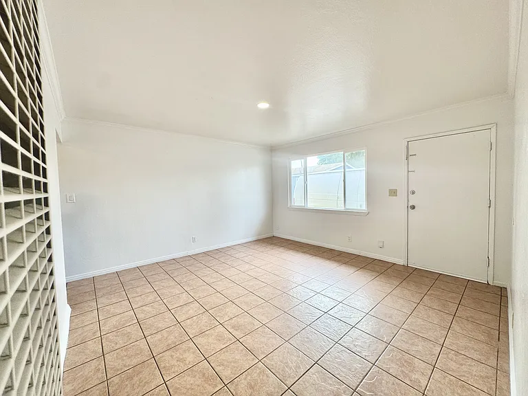 277 Cherry Way — Photo 5