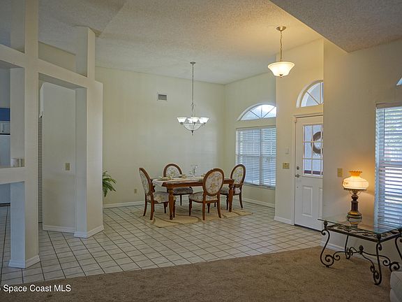 5th image of 3621 Egret Dr