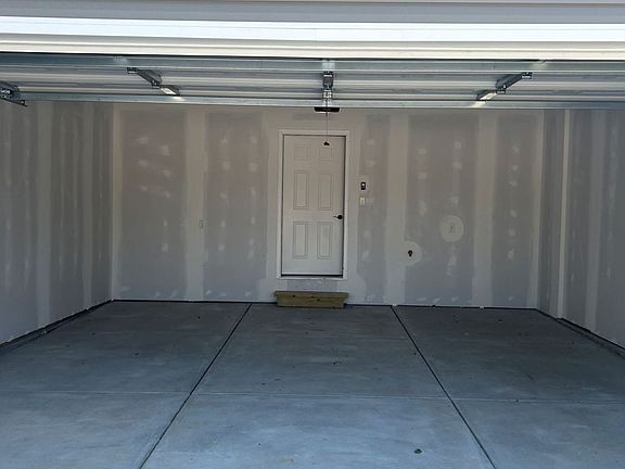 3rd image of 6549 Maple View Ct