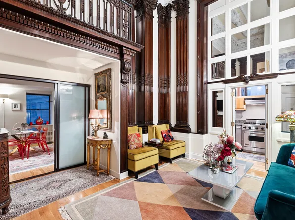 32 West 40th Street image 1 of 7