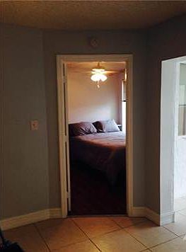 2nd image of 4104 Glenmoor Dr #4104