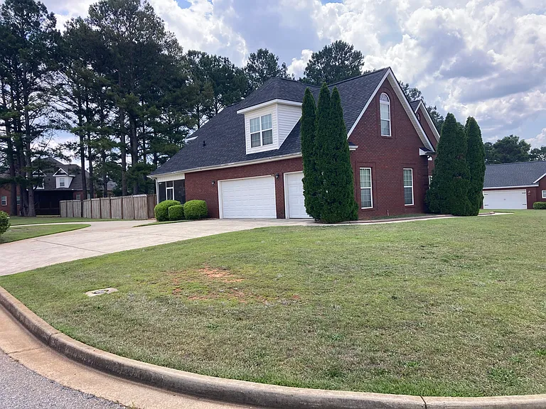 137 Havelock Cir — Photo 6