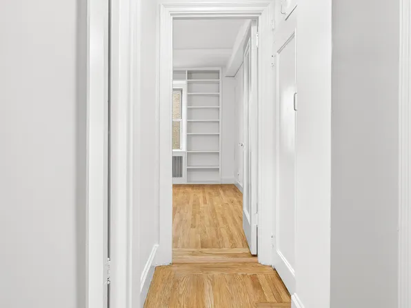 439 East 51st Street image 6 of 14