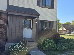 8643 Hickory Dr, Sterling Heights, MI 48312