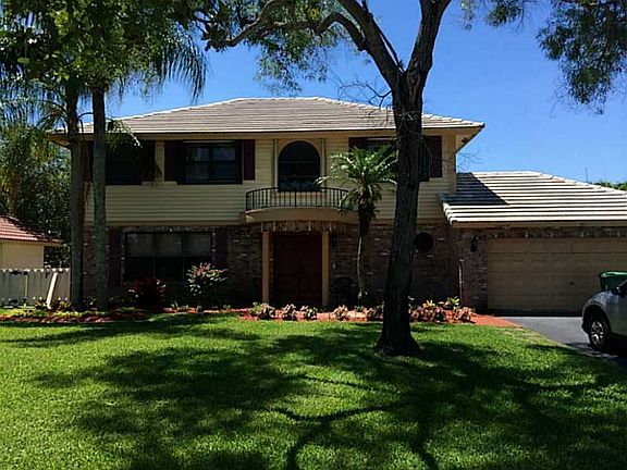 2nd image of 14510 Hickory Ct