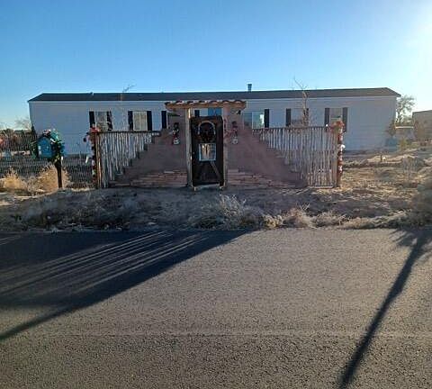 3rd image of 585 Angel Rd