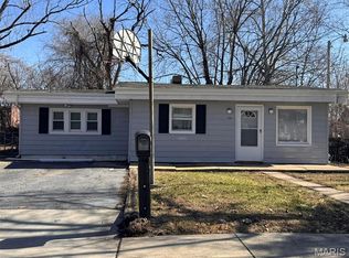 226 N 8th St, Belleville, IL