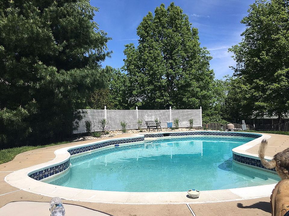 2nd image of 1540 Deer Path Cir