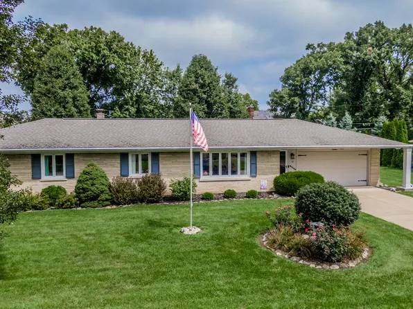 18 Fairfield Dr, Brownsburg, IN 46112