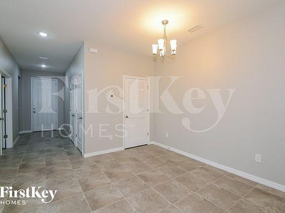 3rd image of 6518 Devesta Loop