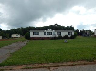 826 Amethyst Ln, Inman, SC 29349