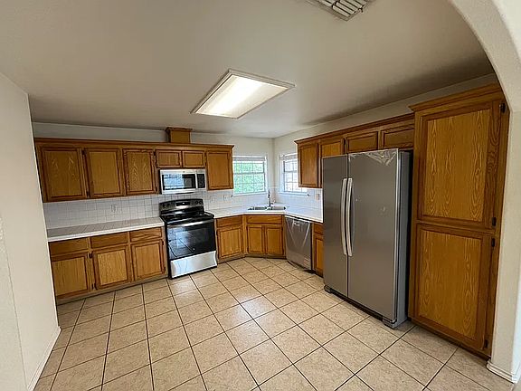 5th image of 1313 N Sal St APT 2