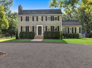 14 Winterberry Ln, East Hampton, NY 11937