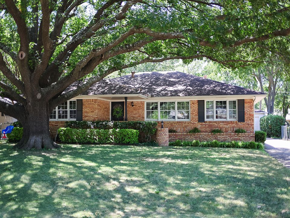 1st image of 637 Greenleaf Dr