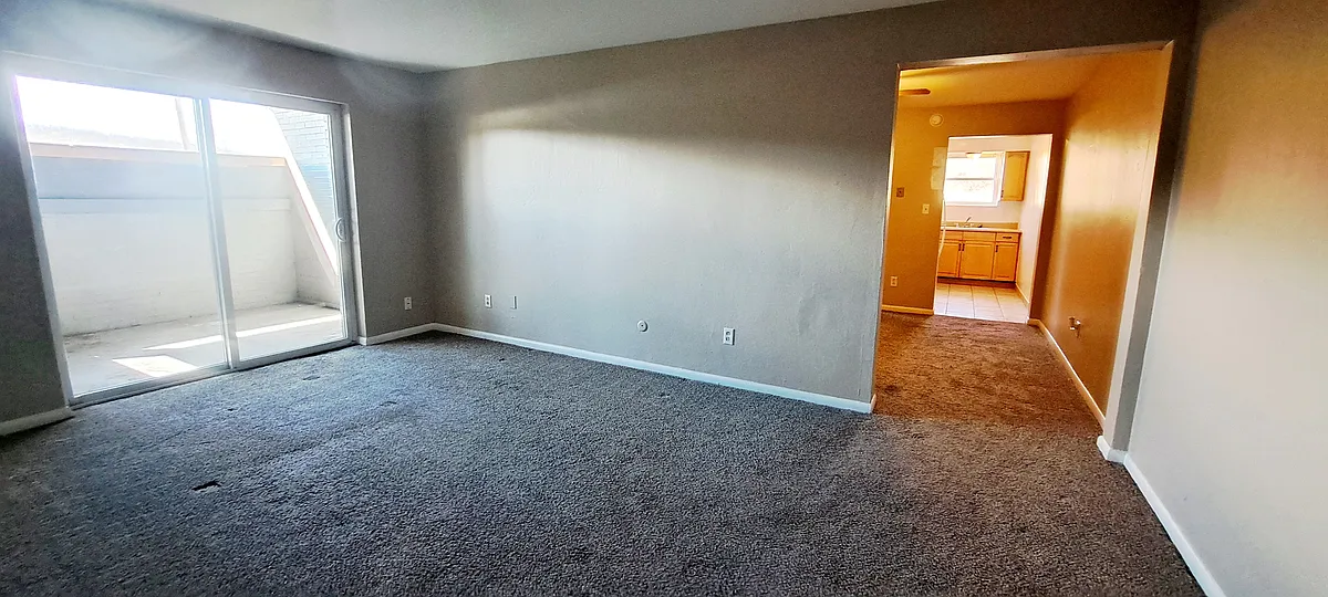 Building Photo - 109 Pine Dr #1