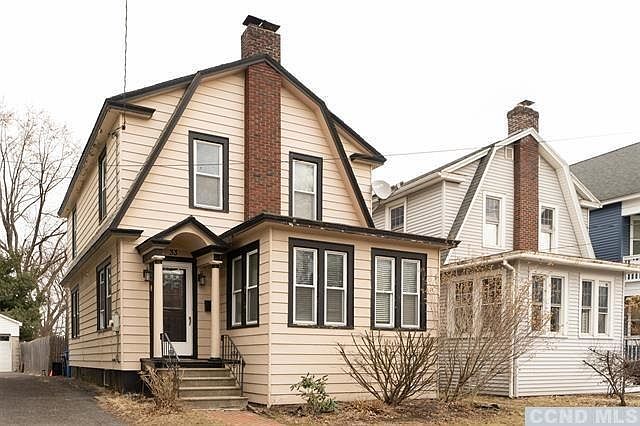 1st image of 33 Woodlawn Ave