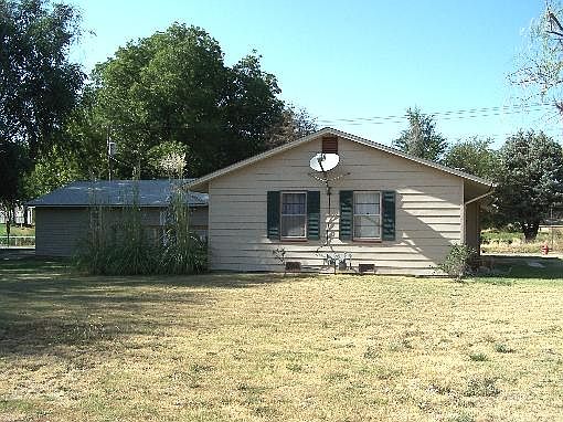 2nd image of 823 N Main St