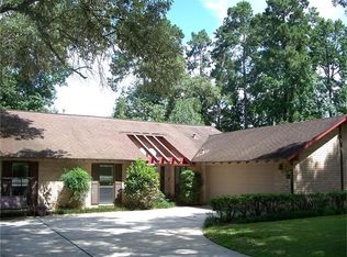 114 Rolling Hills Dr, Conroe, TX 77304