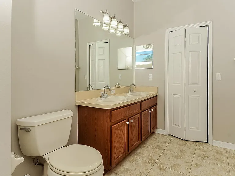 915 Parker Den Dr — Photo 8