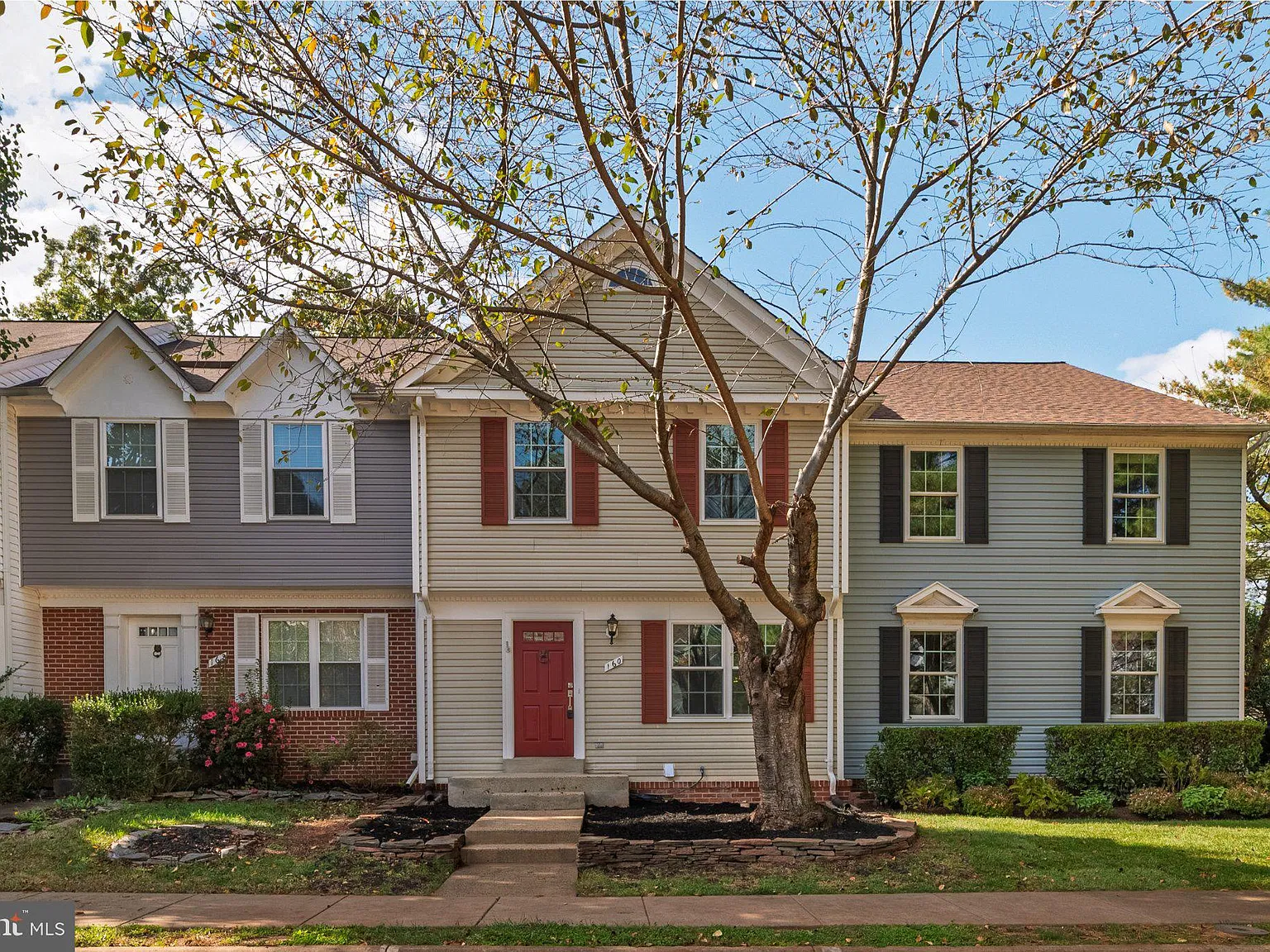 4 bed, 3.5 bath, 1875 sqft, $3,000 — Photo 1