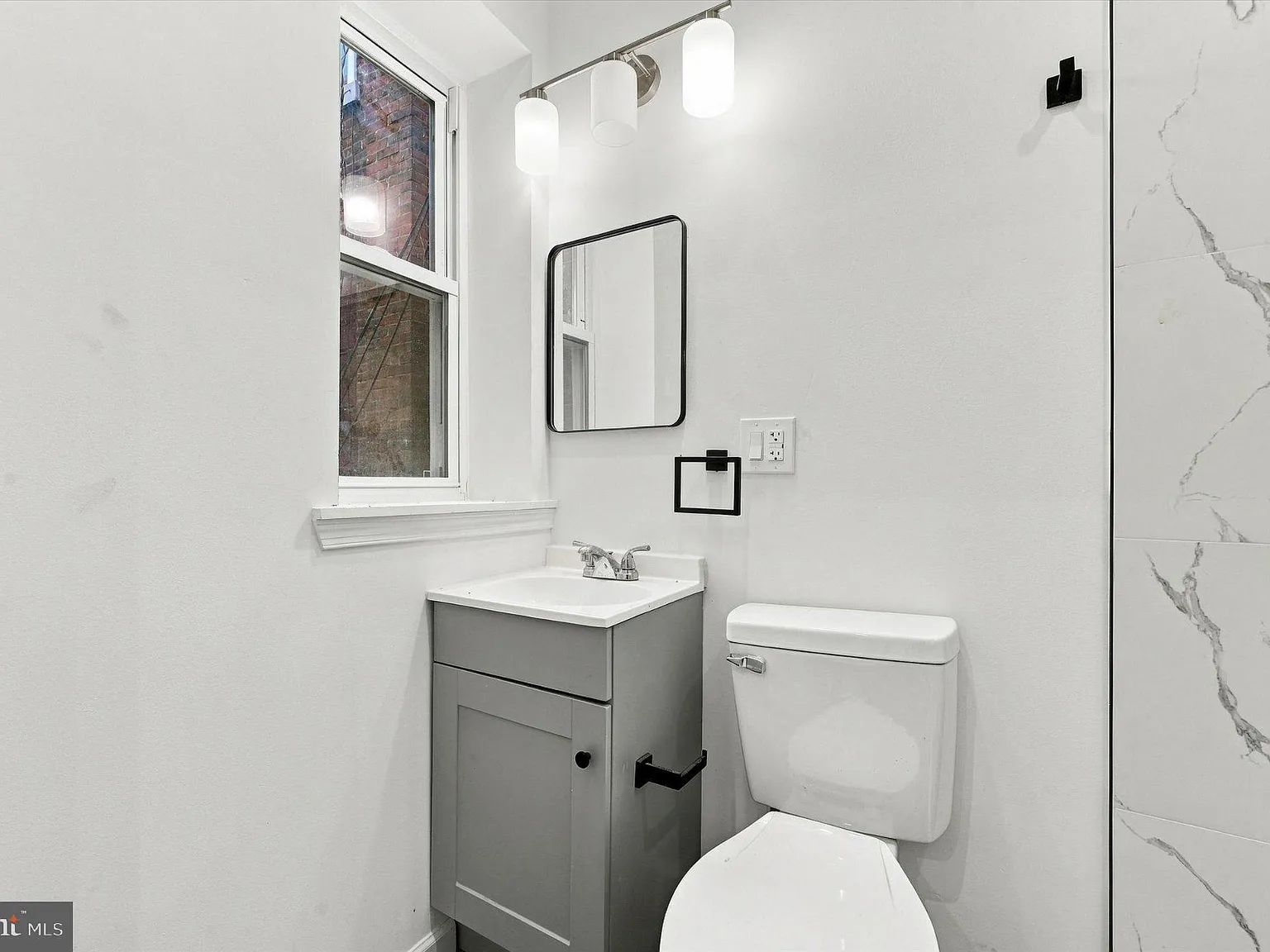 5812 Hadfield St — Photo 4