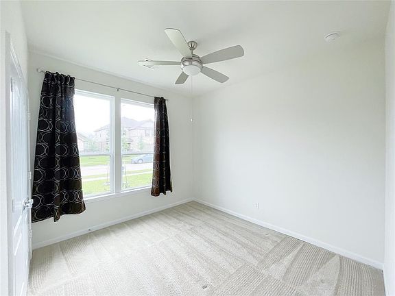 3rd image of 28515 Buffalo Fork Ln