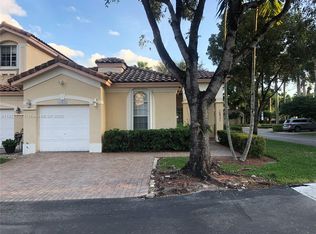 10932 NW 69th St, Doral, FL 33178