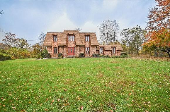 1st image of 300 Mimosa Dr