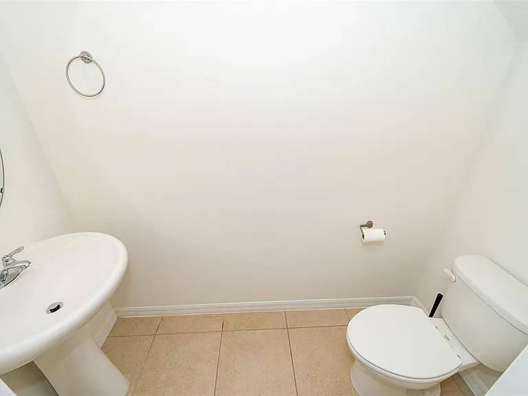 241 Arbor Lakes Dr — Photo 15