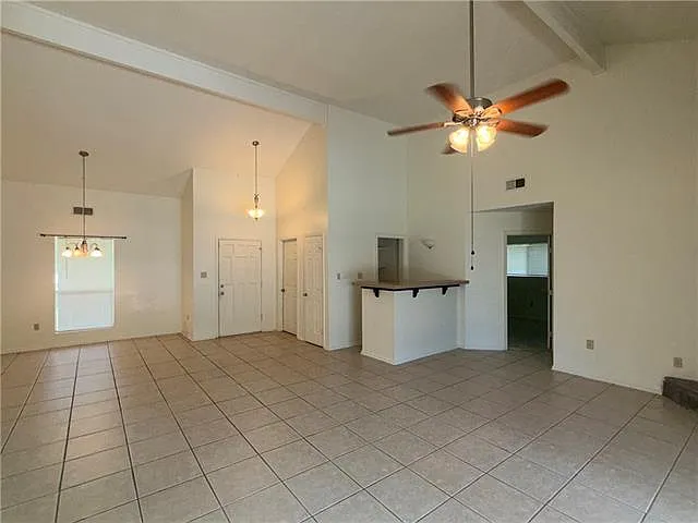 216 Woodridge Blvd — Photo 5
