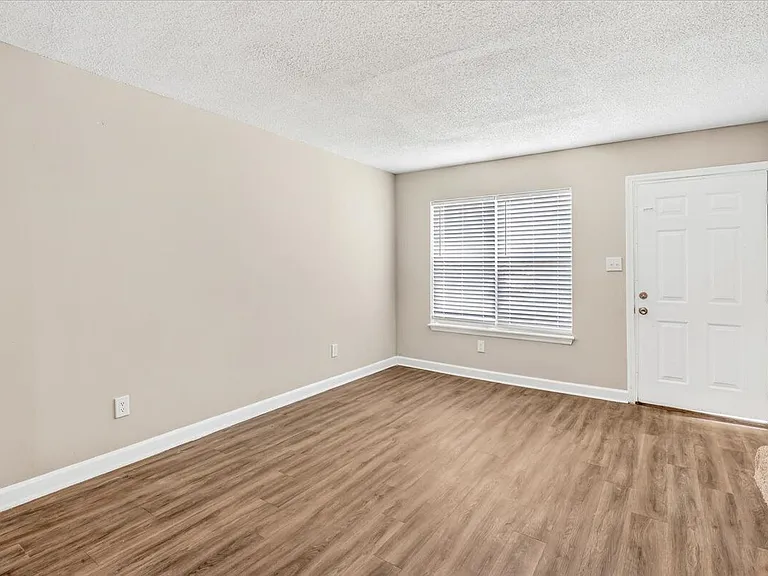 Tristan Townhomes — Photo 19