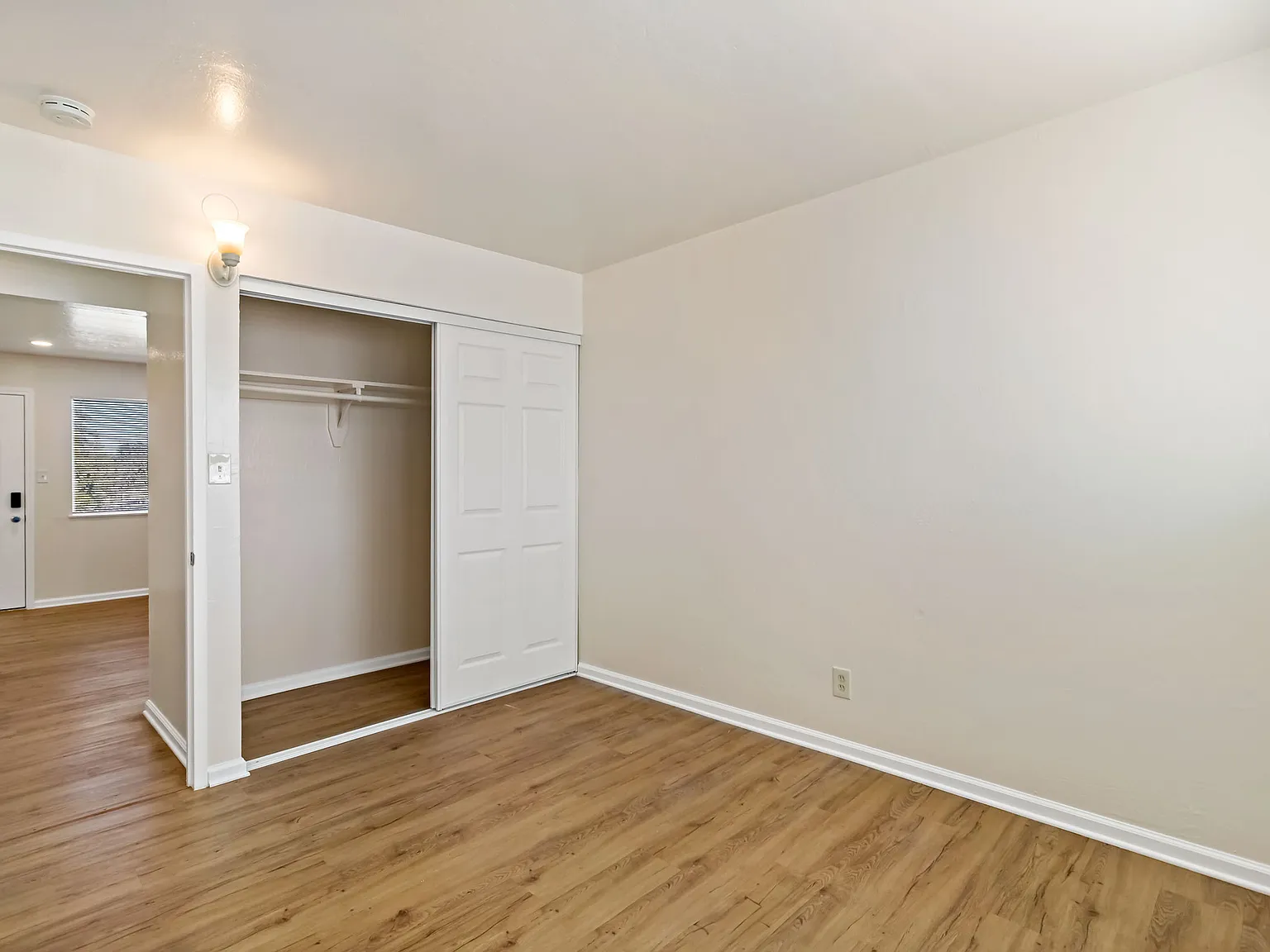 2 bed, $2,050 — Photo 4