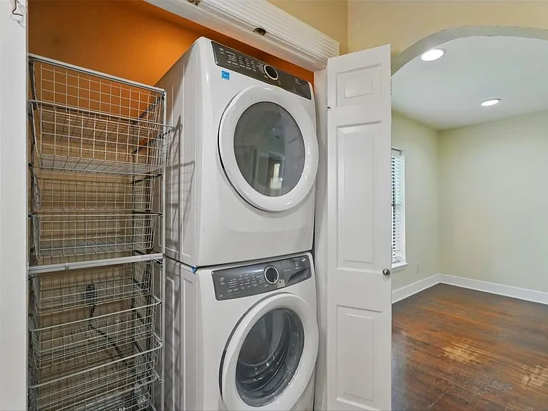 4702 Wateka Dr #MAIN — Photo 2